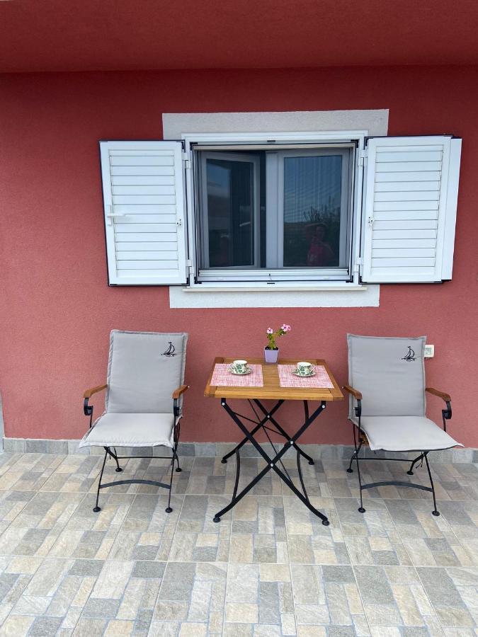 Studio Apartman Mare Trogir Exterior photo